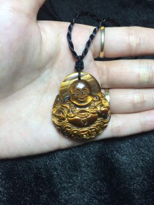 Phật di lặc đá mắt hổ nâu vàng