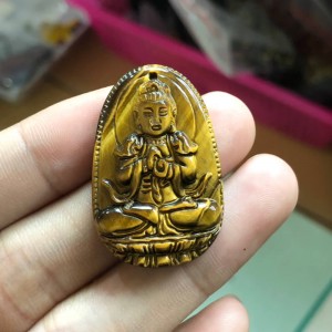 Phật bản mệnh như lai đại nhật mắt hổ vàng