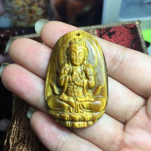 Phật bản mệnh như lai đại nhật mắt hổ vàng