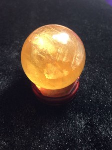 Quả cầu đá ngọc hoàng long