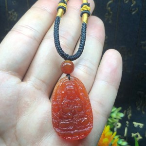 Phật bản mệnh thiên thủ thiên nhãn mã não đỏ