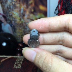 Tỳ hưu đá thạch anh tóc đen