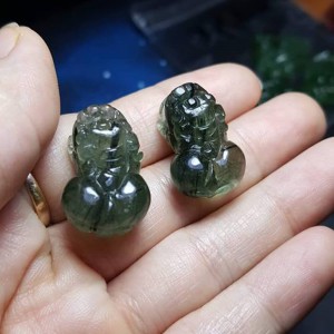 Tỳ hưu đá thạch anh tóc xanh