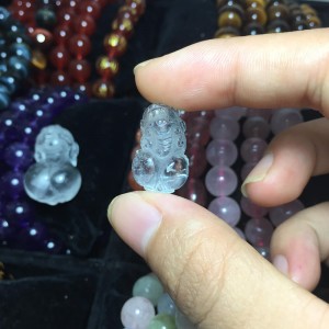 Tỳ hưu đá thạch anh trắng