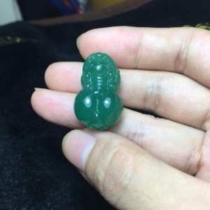 Tỳ hưu đá thạch anh xanh