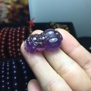 Tỳ hưu thạch anh tím