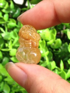 Tỳ hưu thạch anh tóc vàng