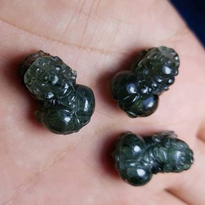 Tỳ hưu đá thạch anh tóc xanh
