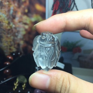 Ve sầu (ngọc thiền) đá thạch anh trắng