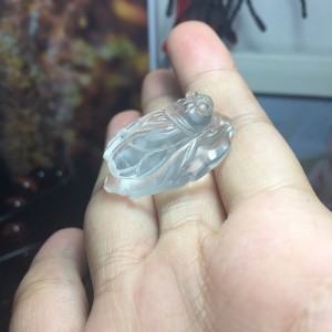 Ve sầu (ngọc thiền) đá thạch anh trắng