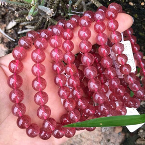 Vòng đá thạch anh dâu tây hồng