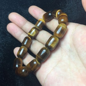 Vòng đá mắt hổ phối lu thống