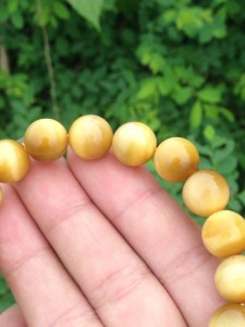 Vòng đá mắt hổ vàng