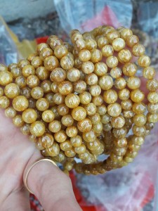 Vòng đá thạch anh tóc vàng ánh kim
