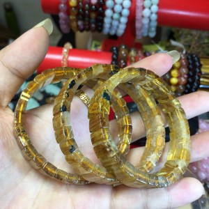 Vòng đá thạch anh tóc vàng dạng bản