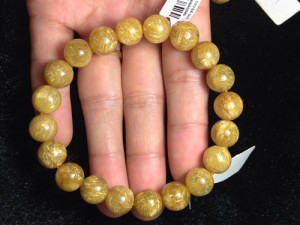 Vòng đá thạch anh tóc vàng