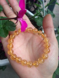 Vòng đá thạch anh vàng