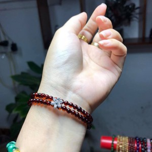 Vòng hổ phách - amber