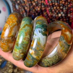 Vòng mã não rêu bản liền - Băng ngọc thủy tảo