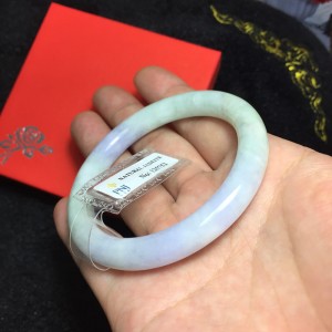 Vòng ngọc cẩm thạch bản tròn