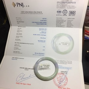 Vòng ngọc cẩm thạch bản tròn