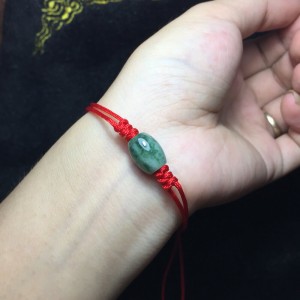 Vòng lu thống ngọc jadeit