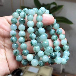 Vòng ngọc phỉ thúy
