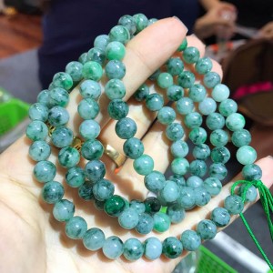 Vòng ngọc phỉ thúy