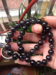 Vòng đá thạch anh tóc đen