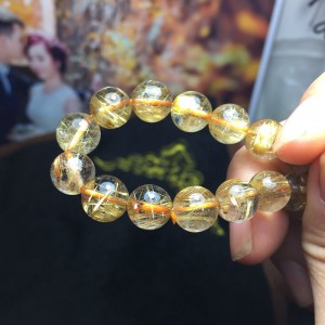 Vòng đá thạch anh tóc vàng ánh kim