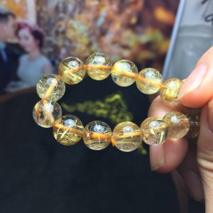 Vòng đá thạch anh tóc vàng ánh kim