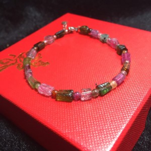 Vòng đá tourmarine mix kiểu